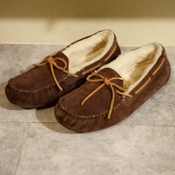 UGG SLIPER size 12 men - Picture 2 of 7